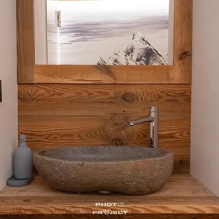 Dom wakacyjny Fior Di Roccia Apartments- In Centro Cervinia, Sauna Privata, Matterhorn Dream