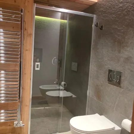 Dom wakacyjny Fior Di Roccia Apartments- In Centro Cervinia, Sauna Privata, Matterhorn Dream *