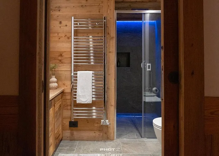 Fior Di Roccia Apartments- In Centro Cervinia, Sauna Privata, Matterhorn Dream بيت للعطل *